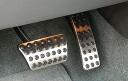 0602_900_jeep_grand_cherokee_srt82006_jeep_grand_cherokee_srt8gas_and_brake_pedal_view.jpg